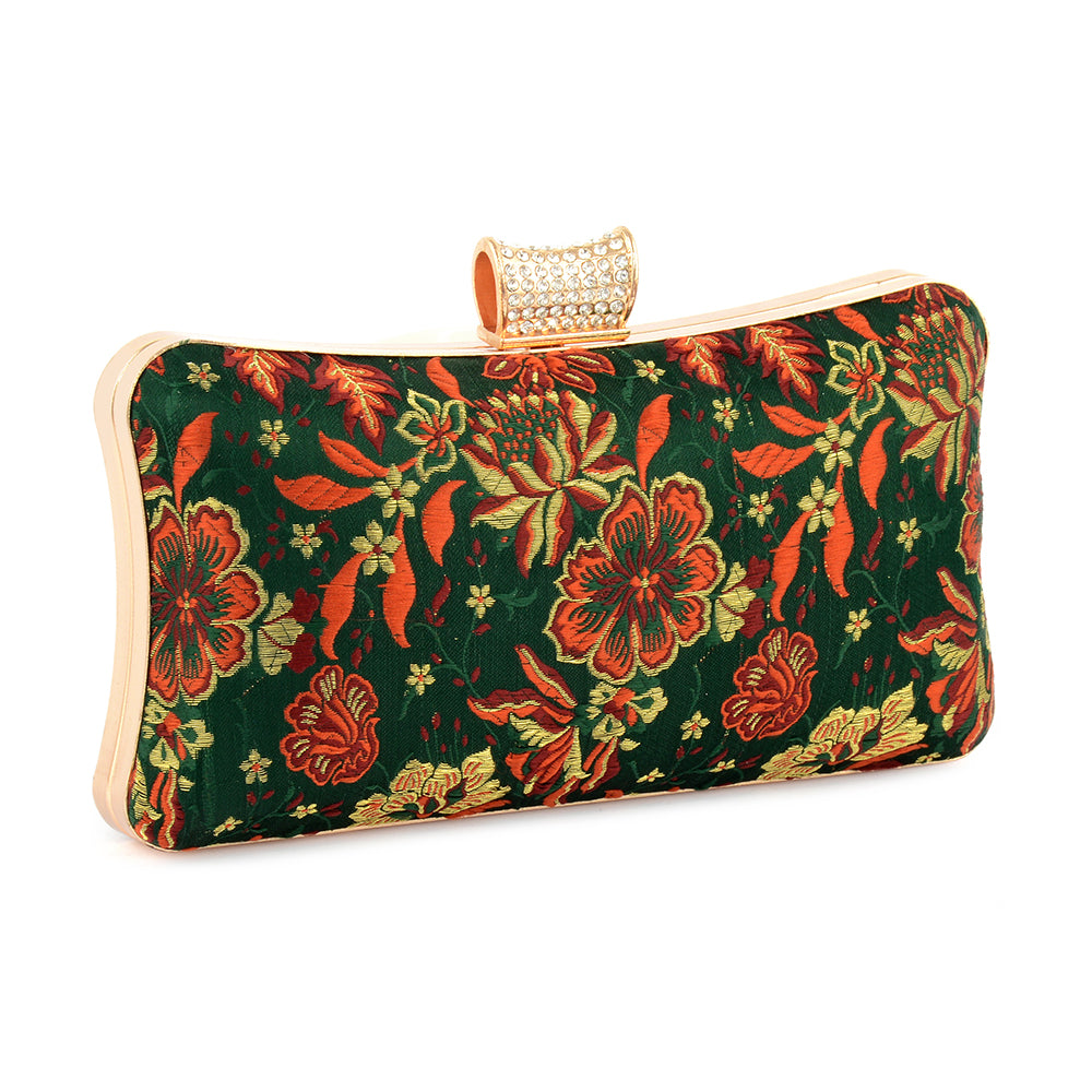 embroidered-chain-clutch