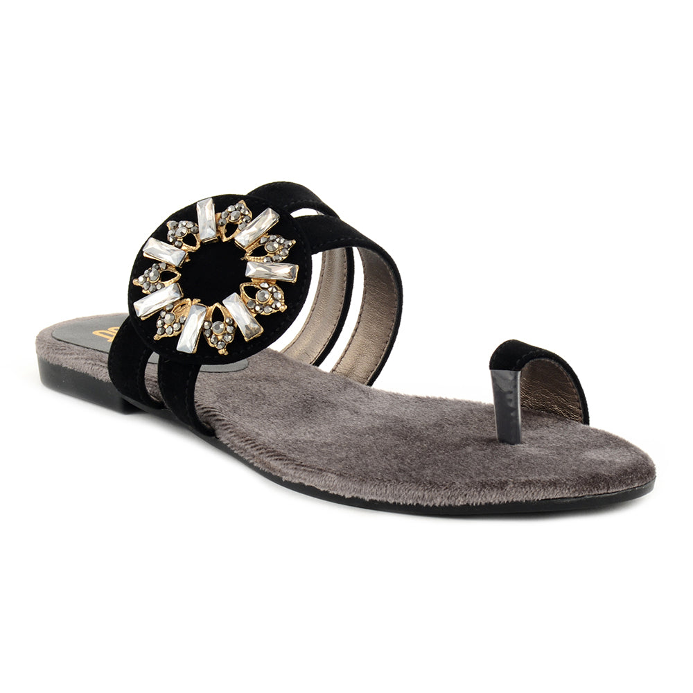 Fancy Buckle Chappals