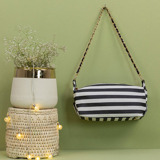 Eclipse Chain link Shoulder Bag