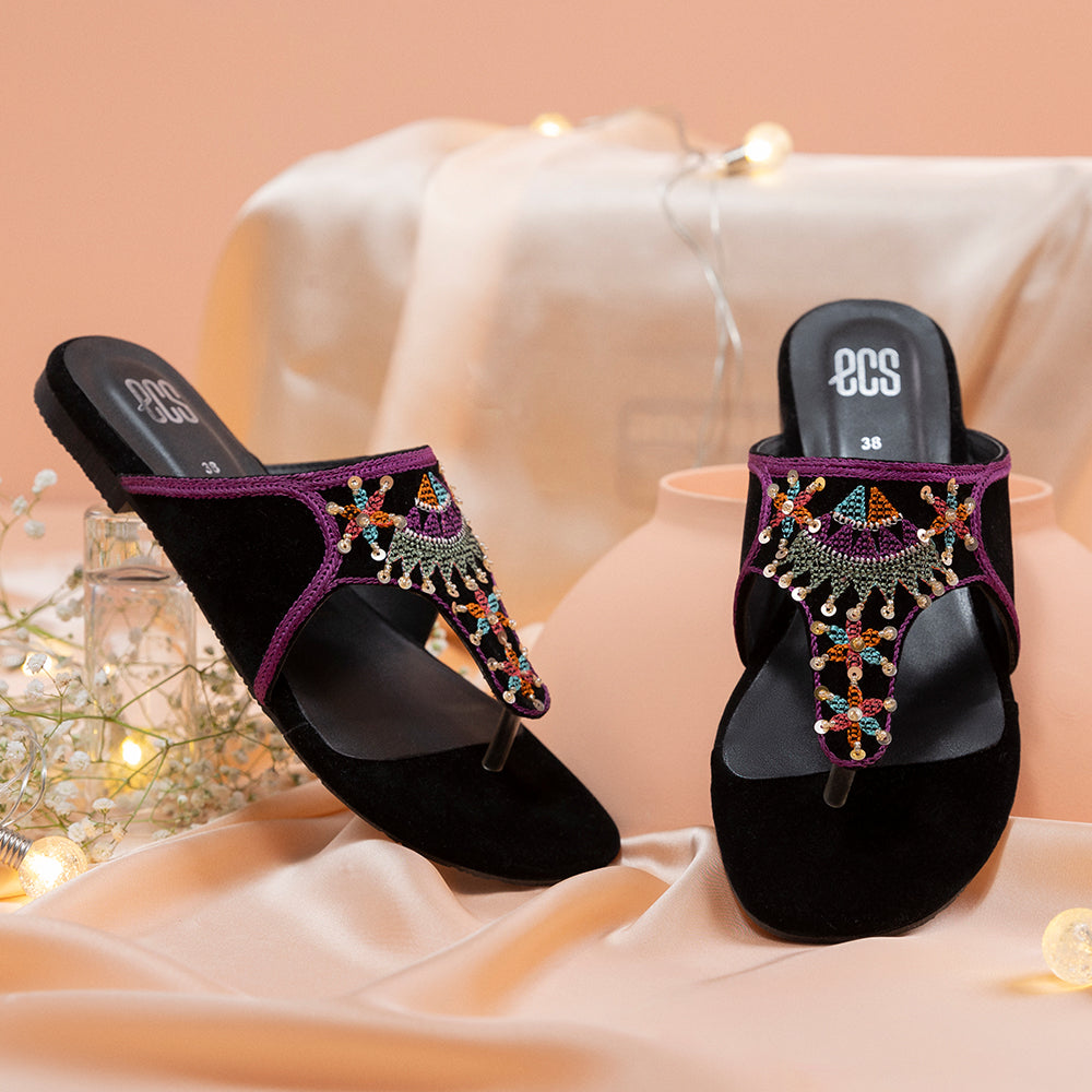 elegance-embroidered-chappals