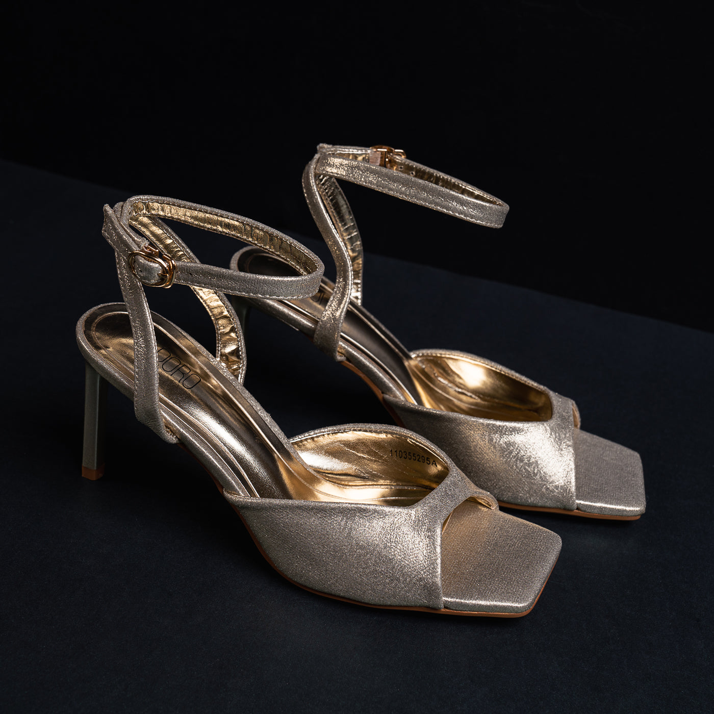 Amos Sandal