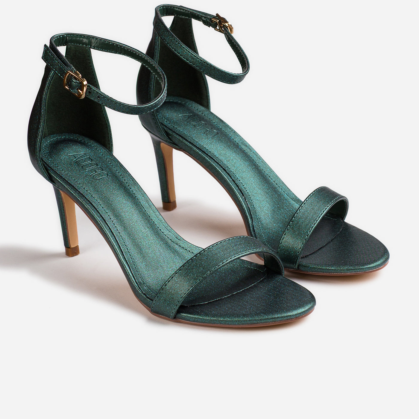 Clasp Heel