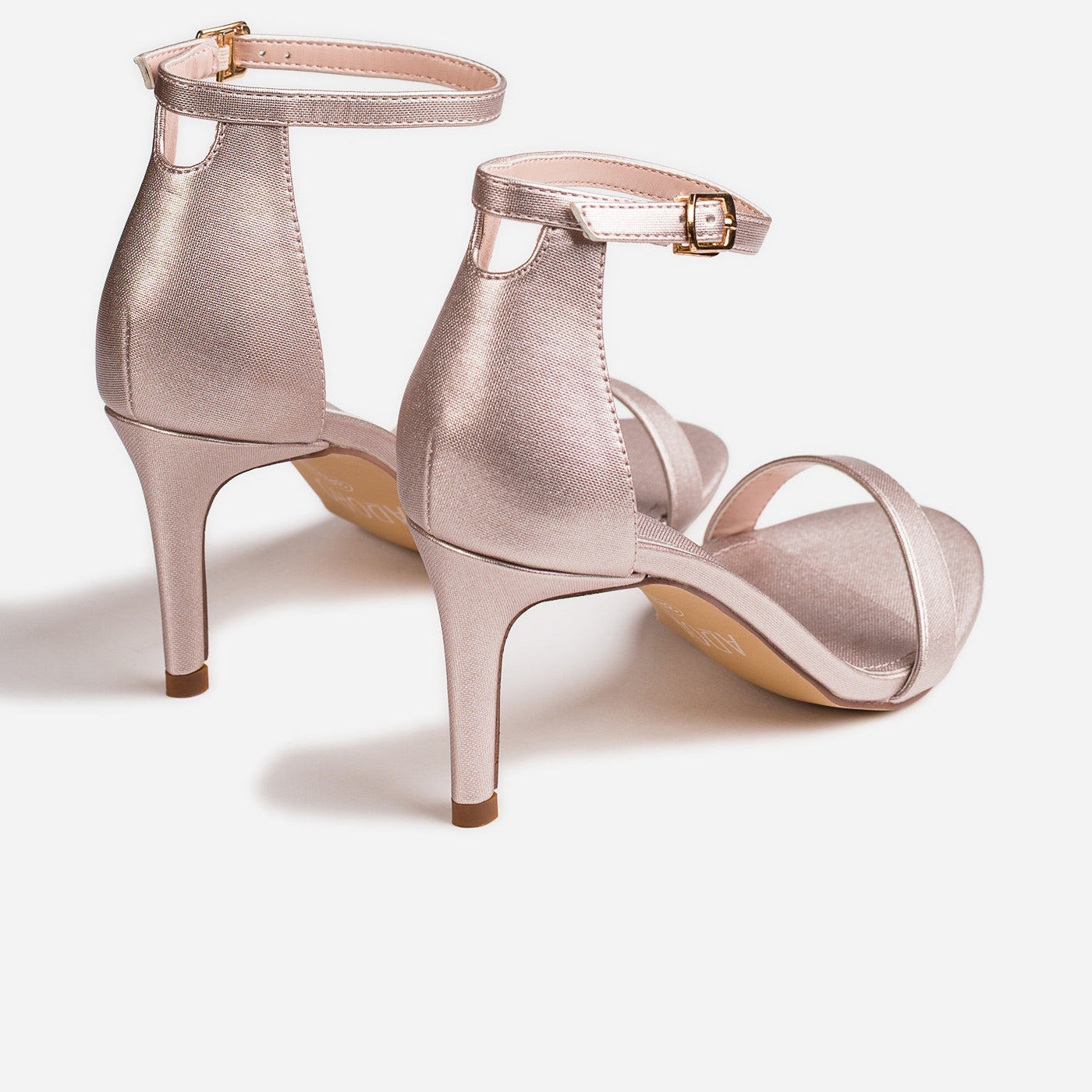 Clasp Heel