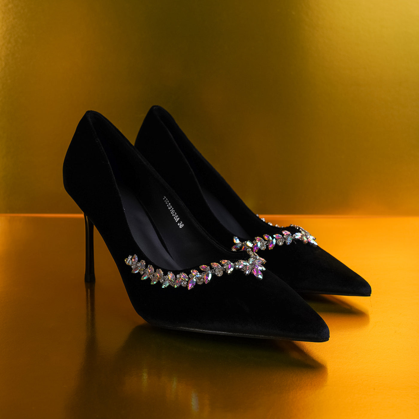 Velvetina Pump